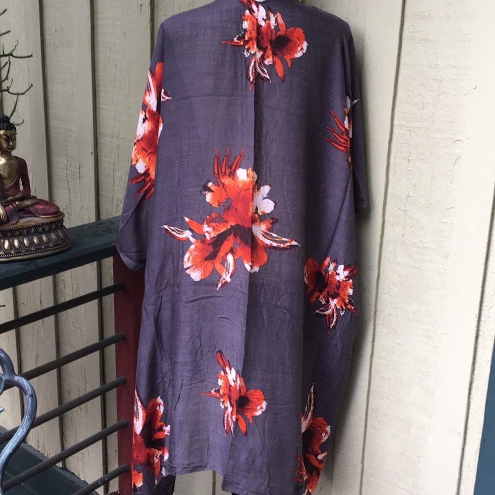 New! Gray Floral Kimono - Picture 5 of 6